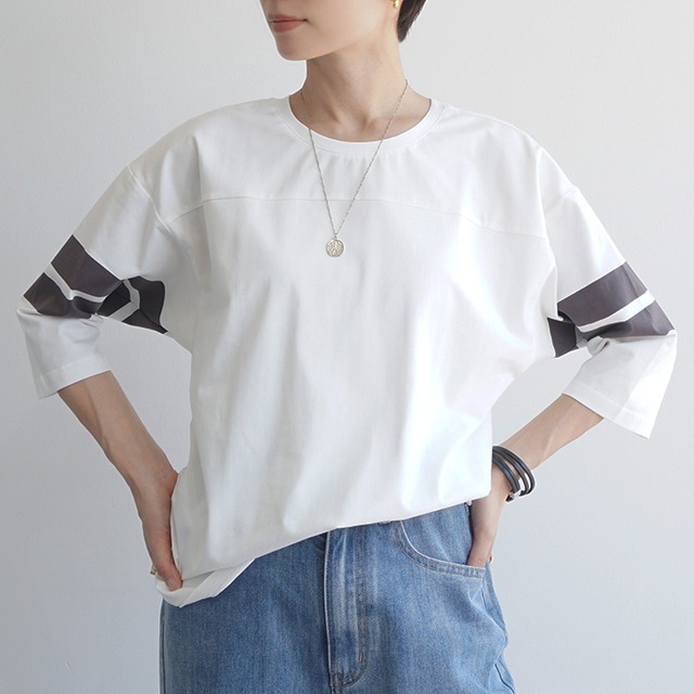 袖ラインプリントTシャツ