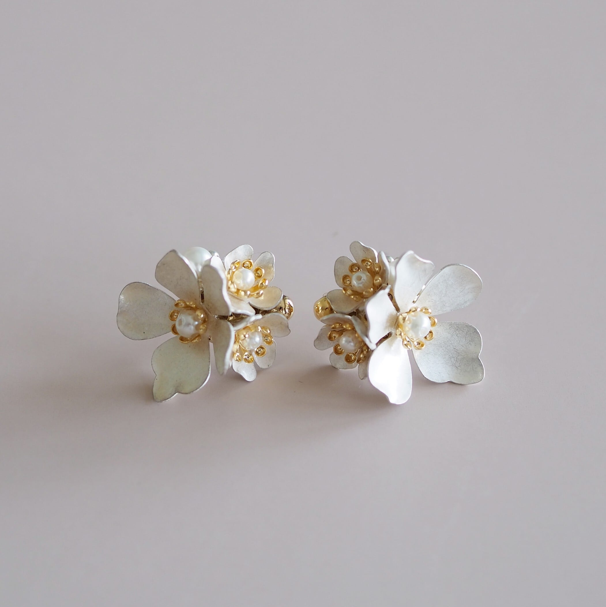 white bouquet ピアス/イヤリング | kanade