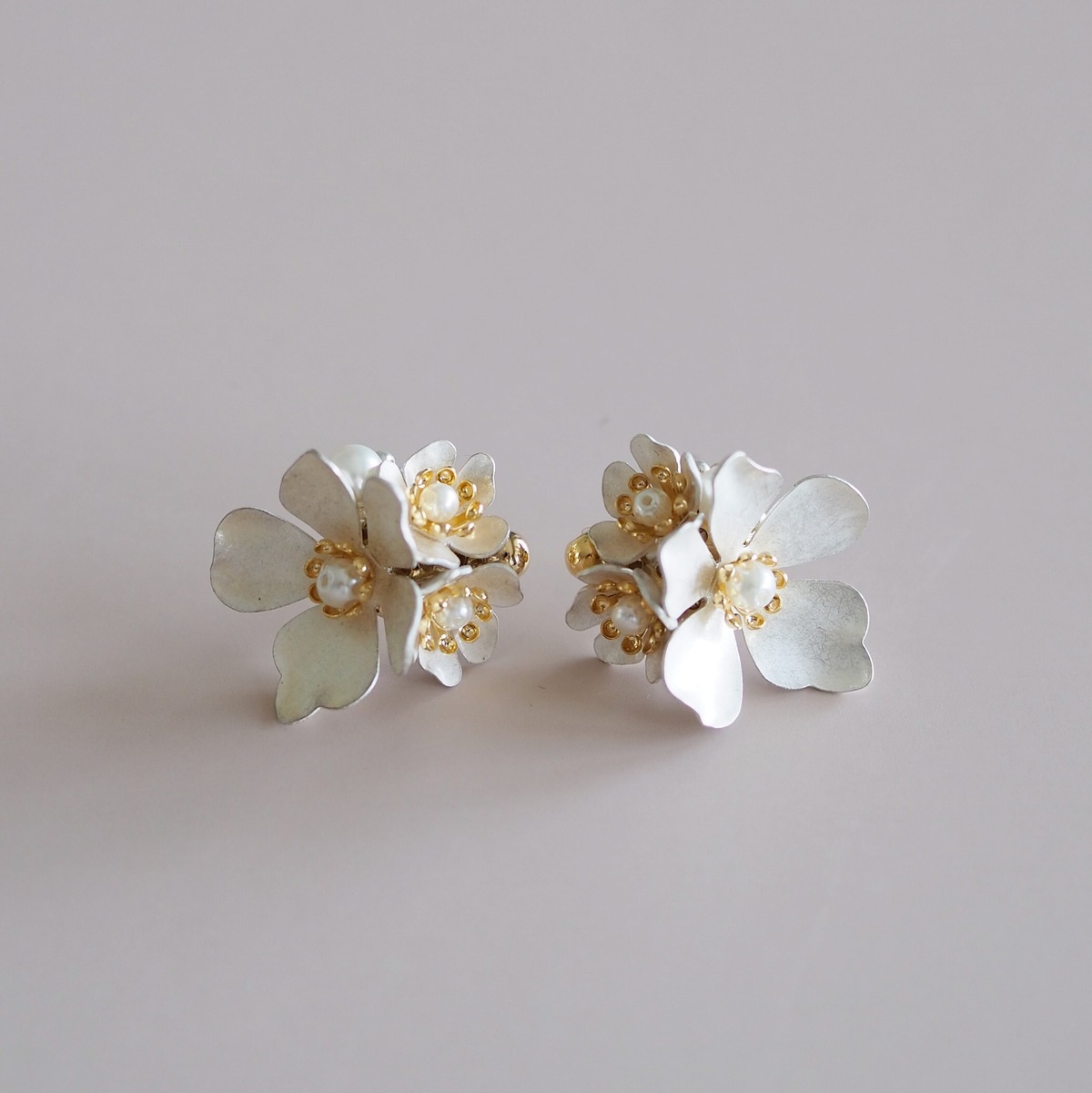 white bouquet ピアス/イヤリング | kanade