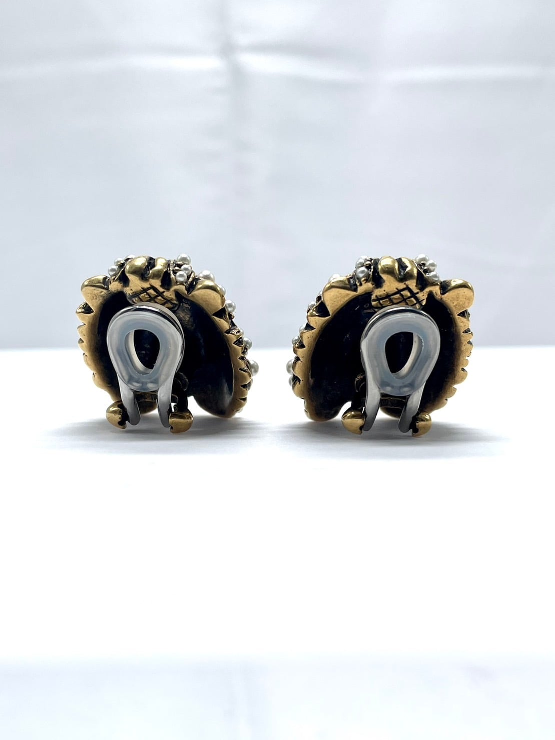 セール GUCCI ライオンヘッド パール ピアス GUCCI ライオンヘッド