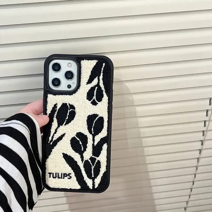 iPhoneケース iPhone14 iPhone13 モコモコ 秋冬 花柄 チューリップ かわいい スマホケース おしゃれ 韓国 2312