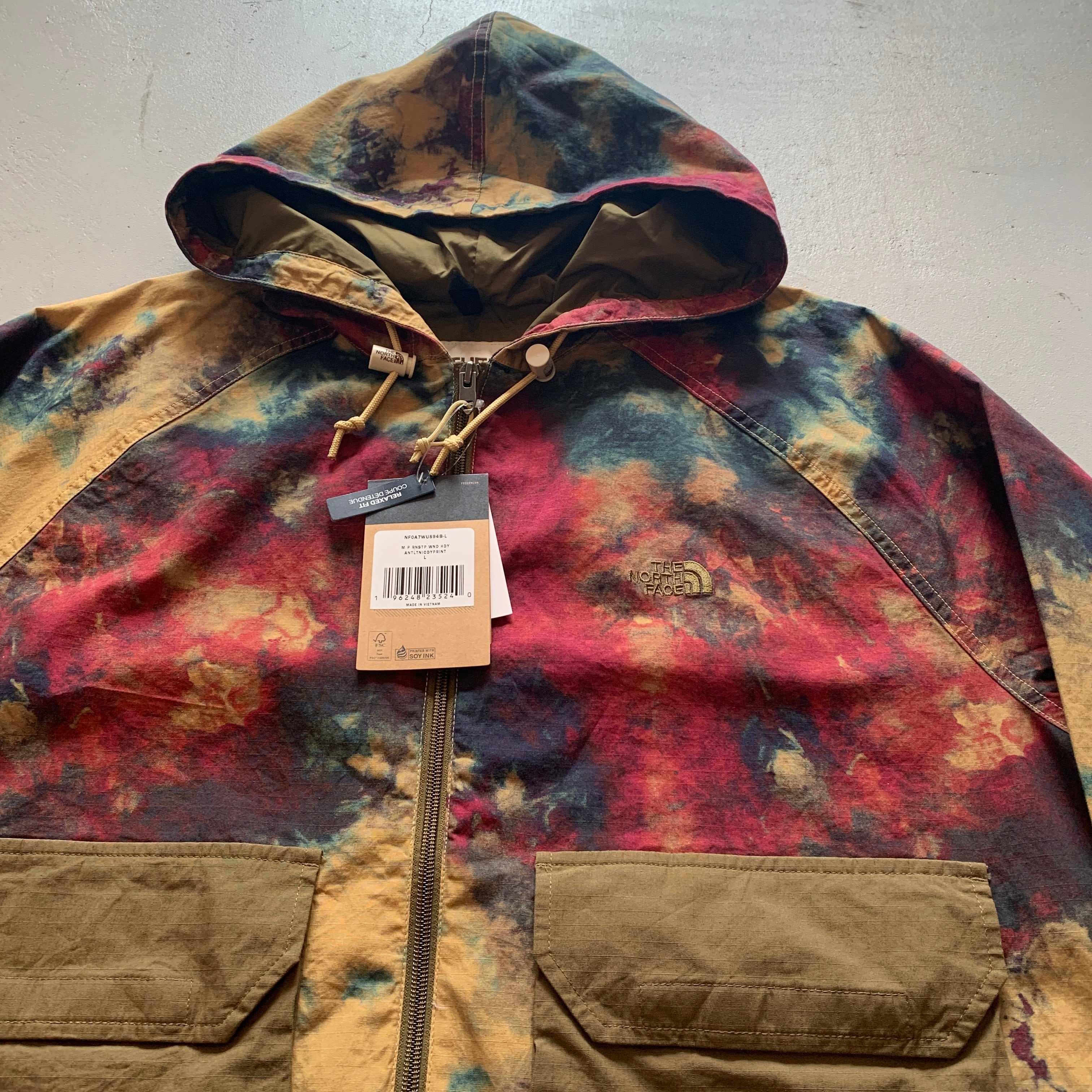 NEW!! THE NORTH FACE printed ripstop wind hoodie【高円寺店 