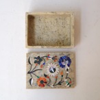 四角いお花のケース-にぎやか