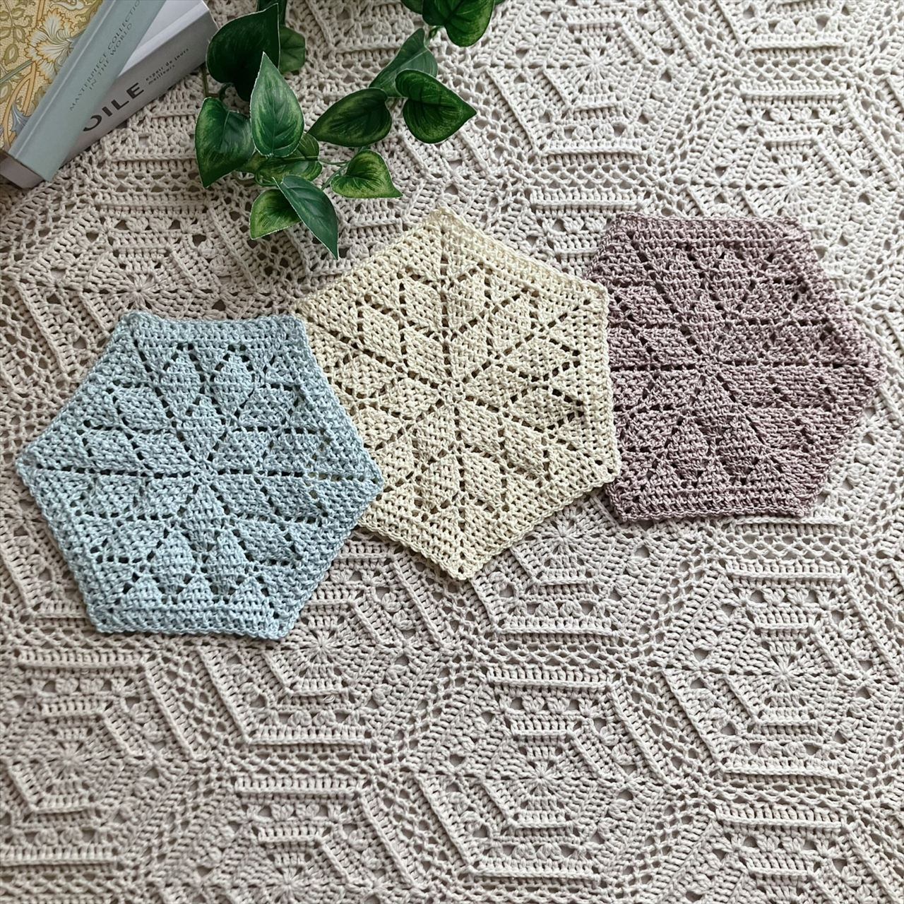 手編み　ベニワレン　ダイヤ　大判　ムーリルト 手編みキット】かぎ針編みのダイヤ柄ニッタオル | 手編み雑貨の編み図