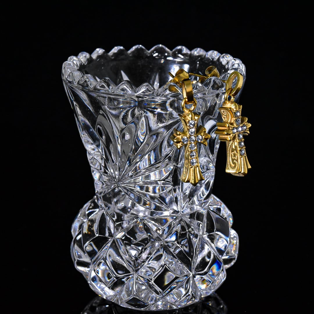 片耳のみ】316L Hawaiian cross zirconia pierce | ✯Lucliss Jewelry✯