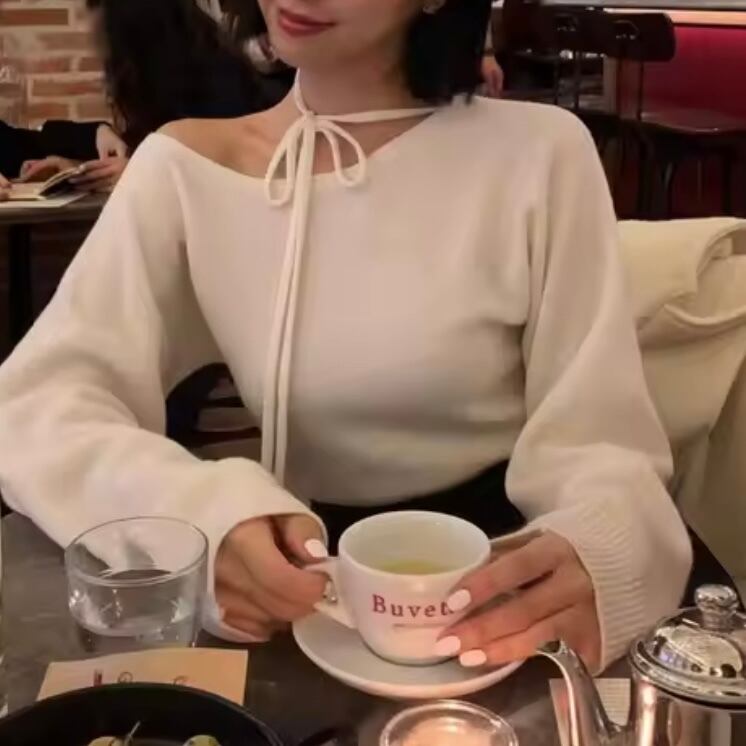 ribbon choker soft knit top
