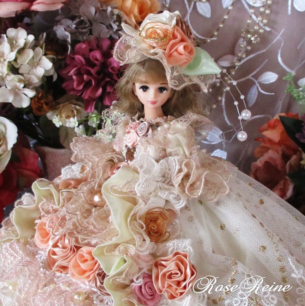 ベルサイユの薔薇 花の妖精 甘さ薫るハニーピンクの豪華ボリューム