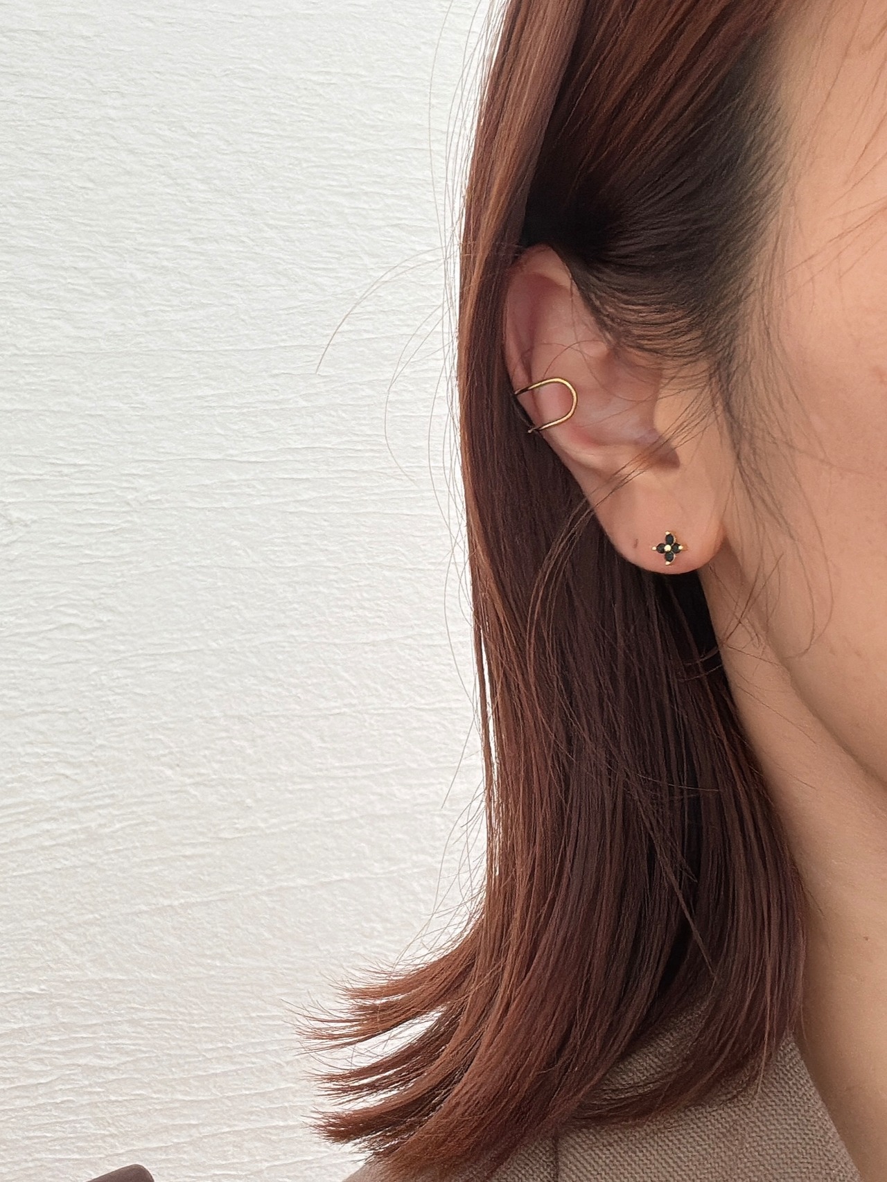 クロフラワーミニピアス
