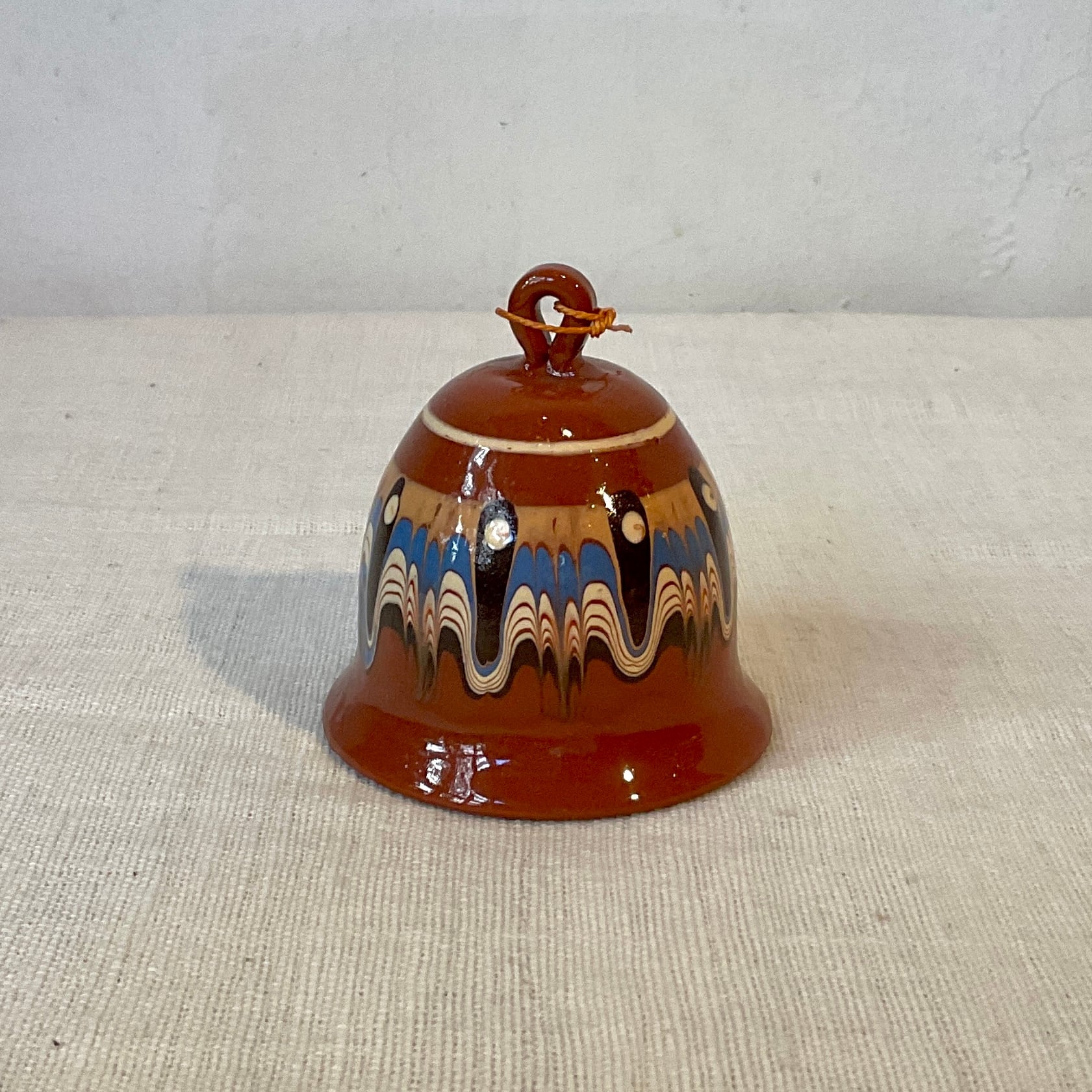ブルガリア陶器】トロヤン陶器のベル（茶） | 照明＆エシカルライフ