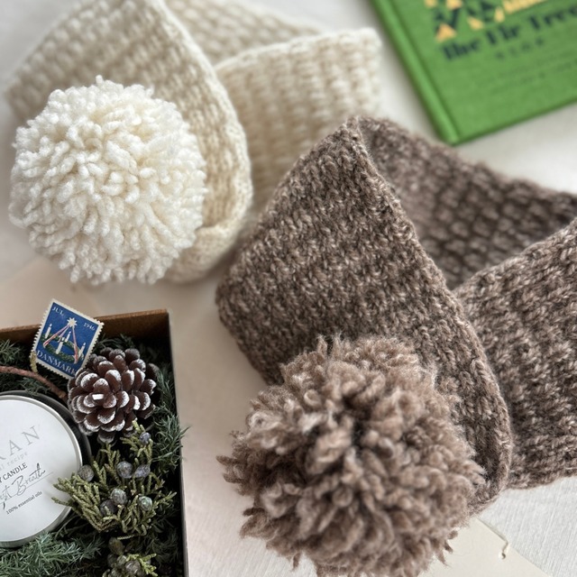 soji・羊毛手紡ぎ糸の手編みミニマフラー（Rabiit Tail）