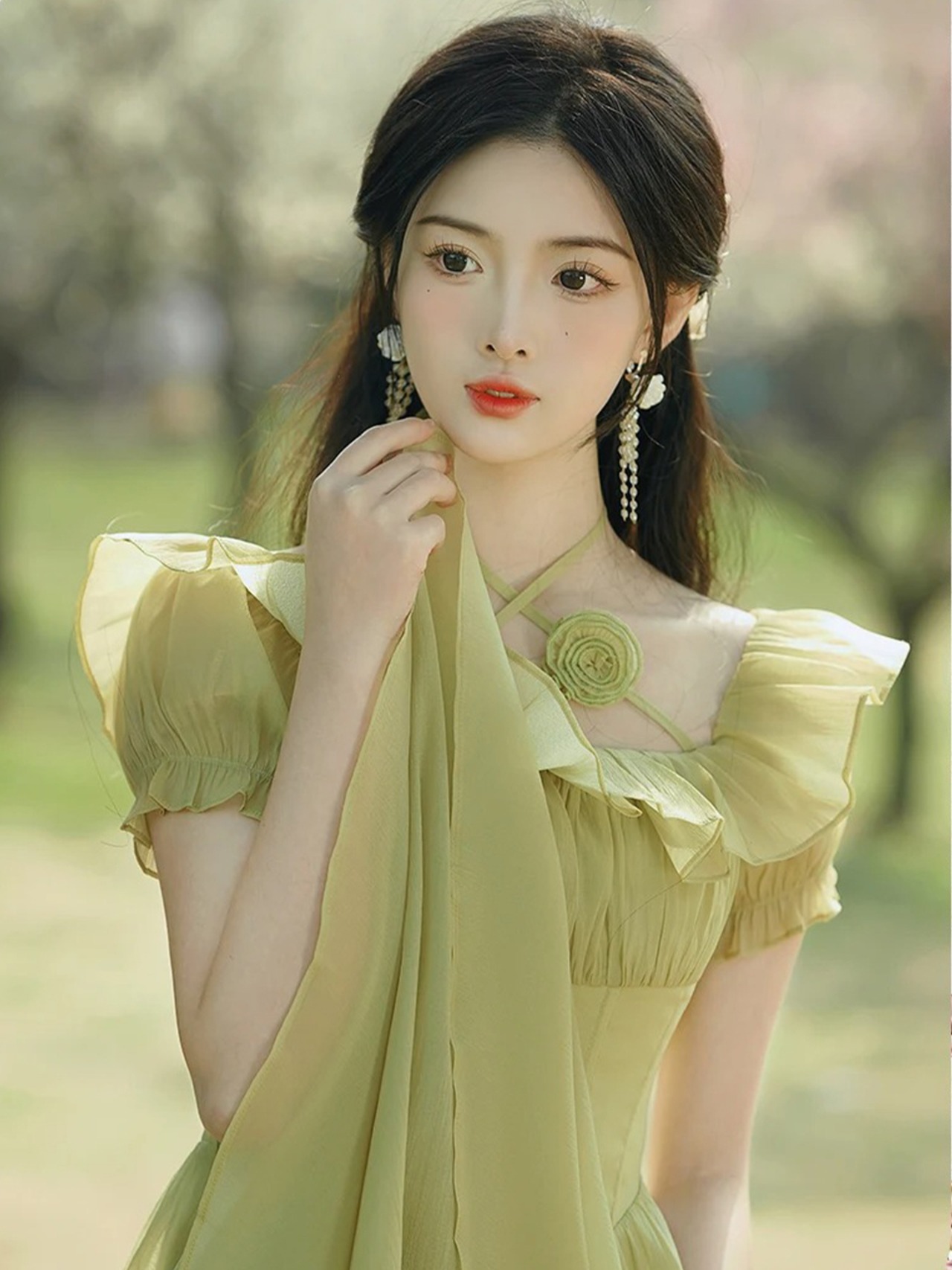 【0010】Off Shoulder Cross Neck Short Sleeve Dress