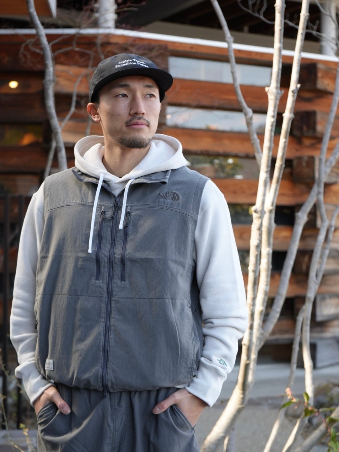 トップス 93'Lasting Quality V3 Vest 胸・背中・脇腹を広範囲に冷却！新開発の温度帯「V3」搭載で冷却感と