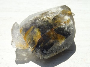 テンペストクォーツ（パキスタン産ブラックトルマリン＆リモナイトinクォーツ）