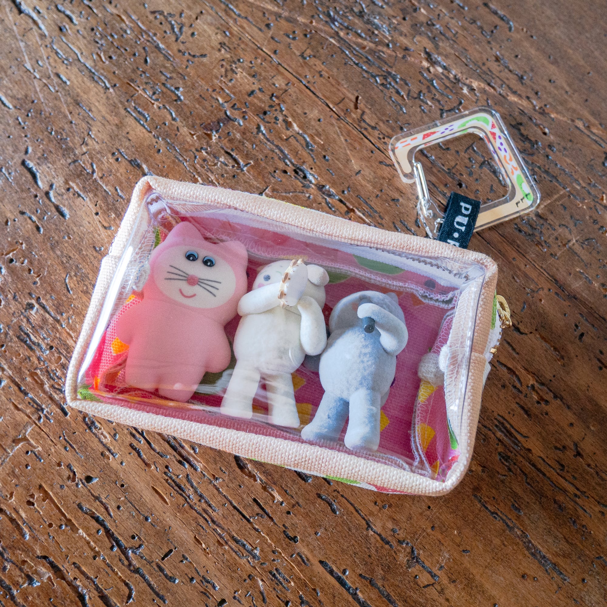 四角サンドのクリアポーチ