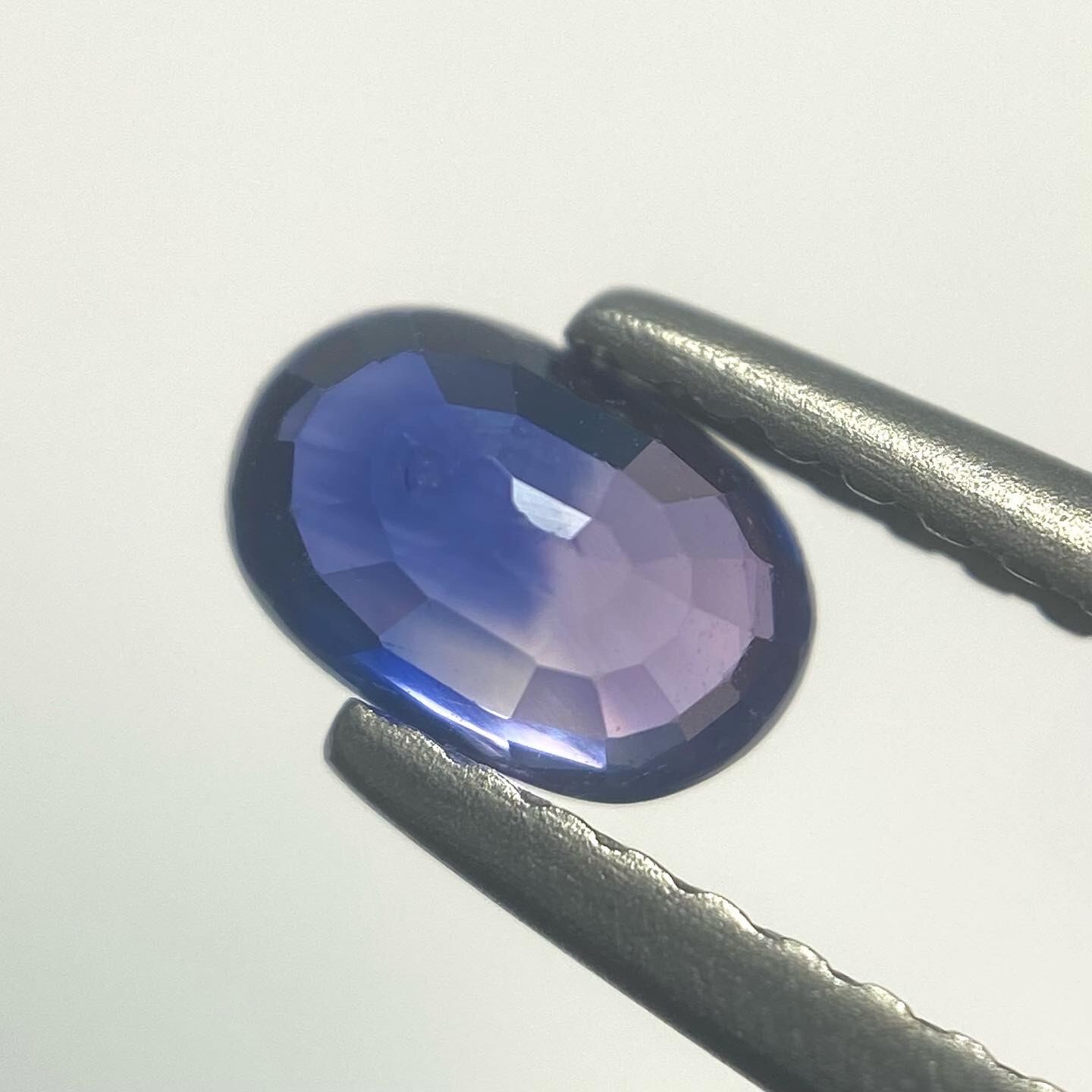 黄昏時 バイカラーサファイア