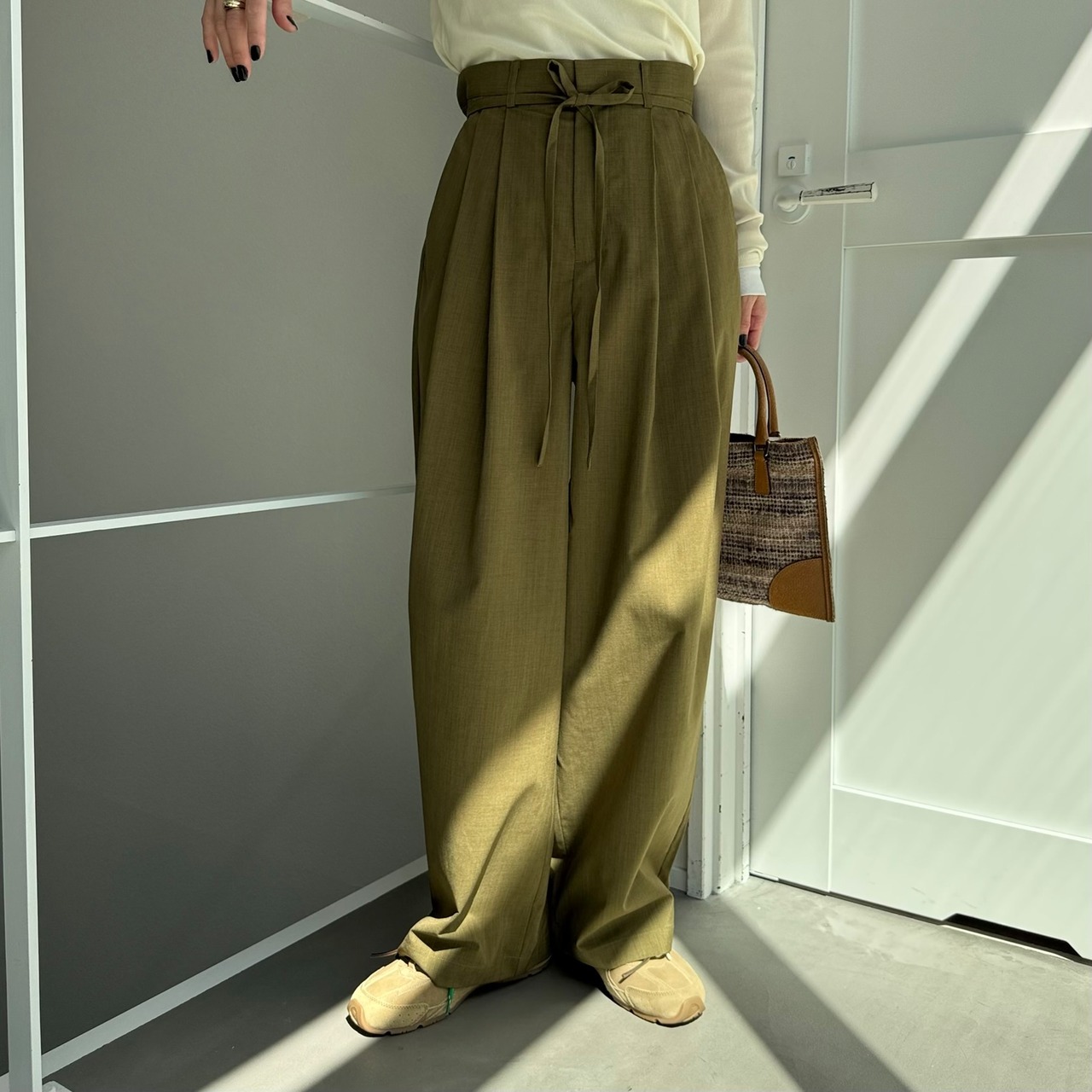 紐付ダブルベルトループタックPT/カーキブラウン