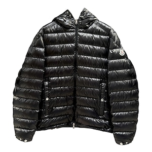 Moncler モンクレール CORNOUR コルヌール ダウンジャケット サイズ3 26700-202602