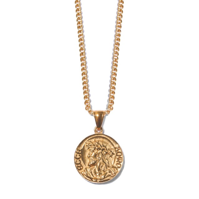 Sacred Grace Medallion Necklace（ゴールド）