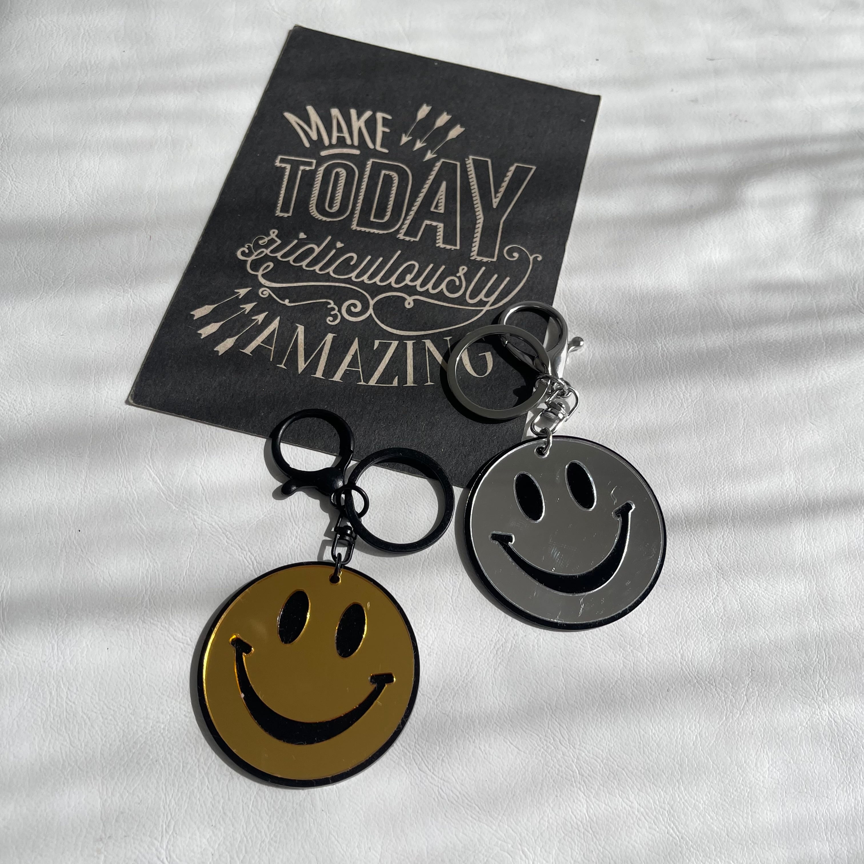 OVAL Shoulder Strap Kago-Bag / Smile charm / BLACK | meong blue