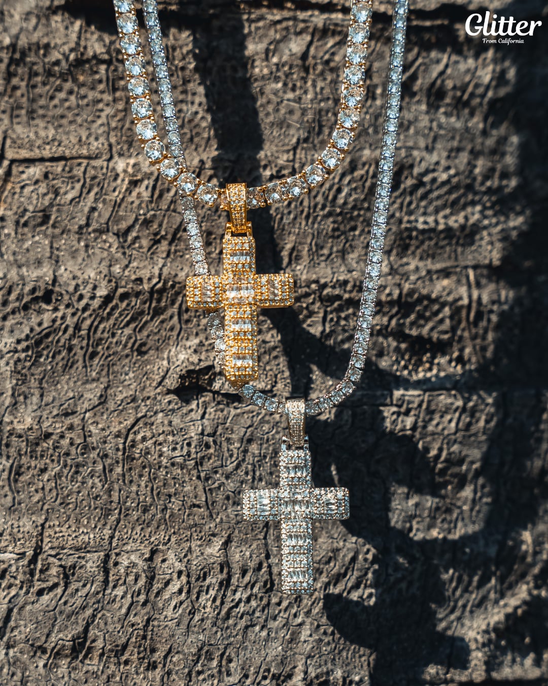 Iced Out Squared Cross Pendant 【GOLD /SILVER】 | Glitter Iced Out Squared Cross Pendant 【GOLD /SILVER】 | Glitter
