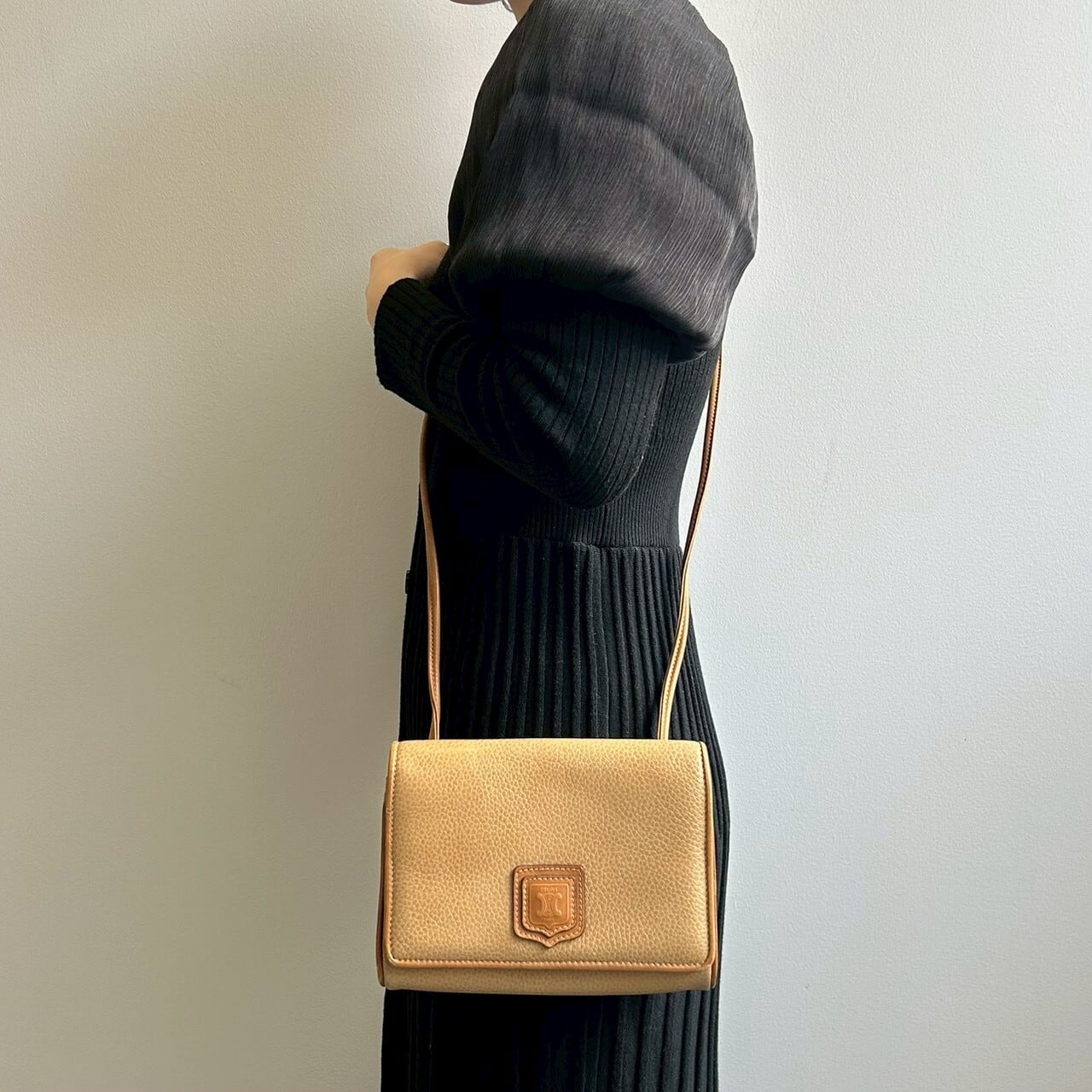 セリーヌ（Celine）ヴィンテージ・レザーショルダーバッグです vintage CELINE(ヴィンテージセリーヌ）ショルダーバッグ | noakes VINTAGE