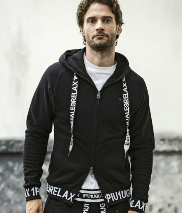 1PIU1UGUALE3 RELAX ウノピゥウノウグァーレトレ リラックス