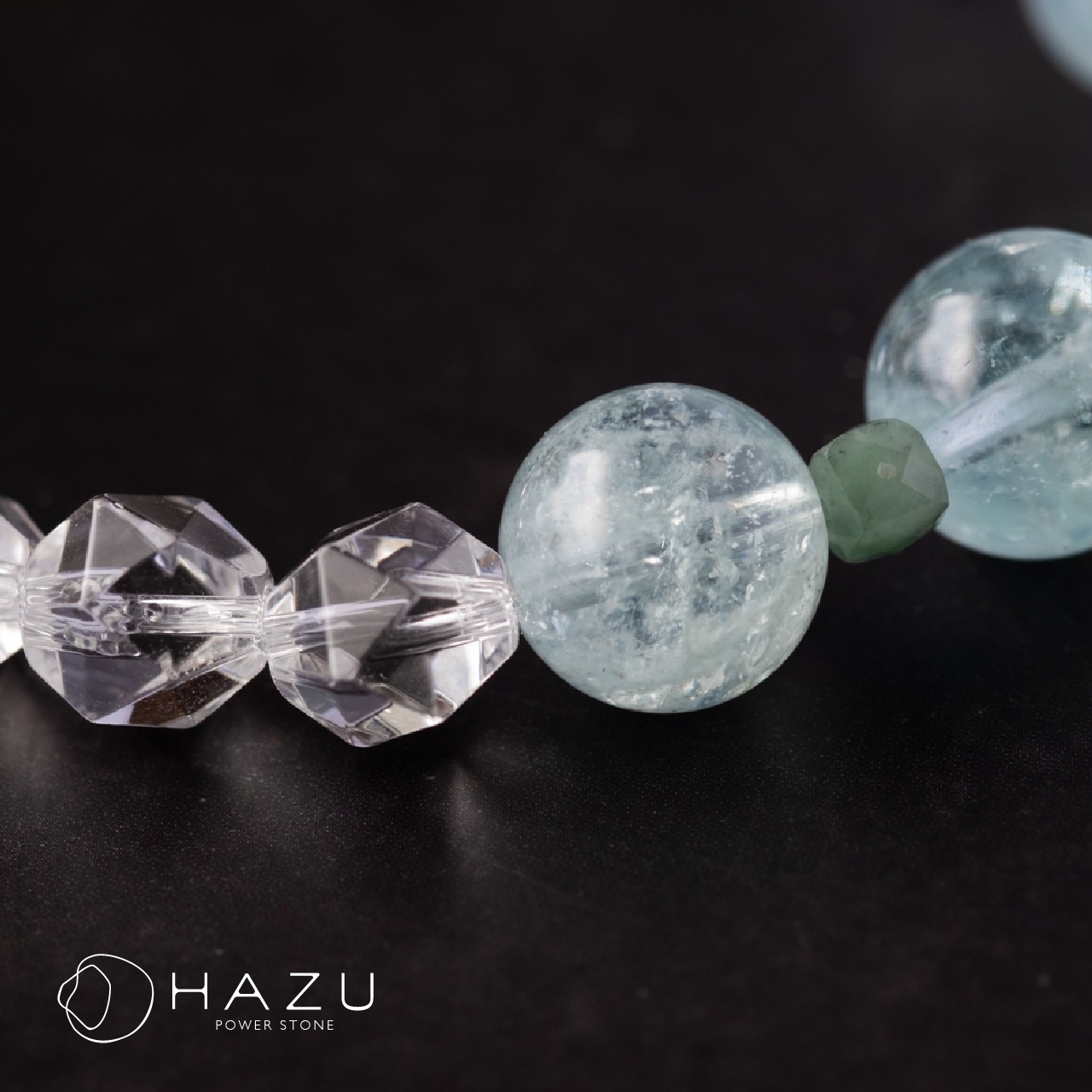天然カラーの優しいアクアマリン［アクアマリン（非加熱）／翡翠／水晶］