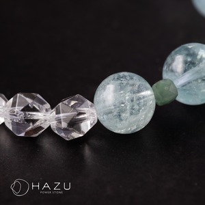 天然カラーの優しいアクアマリン［アクアマリン（非加熱）／翡翠／水晶］