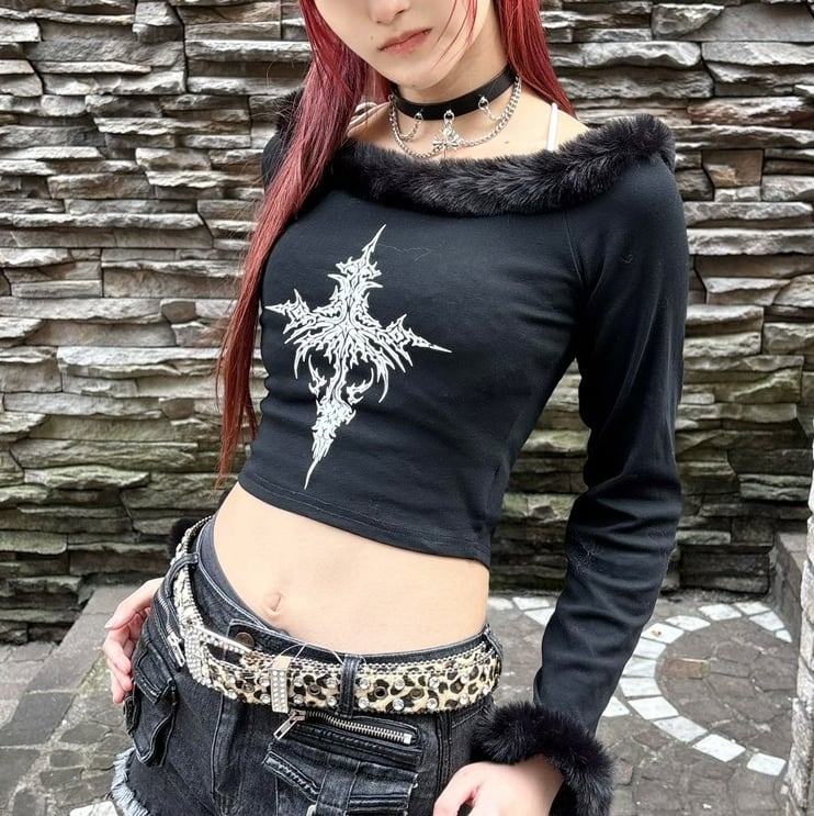 【1/8新着】クロスファーオフショルロンT