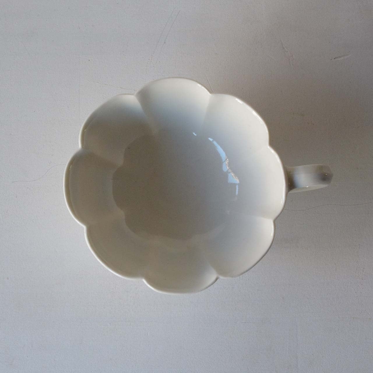 宮田竜司 白磁 輪花カップ（26-044） | MIGO LABO