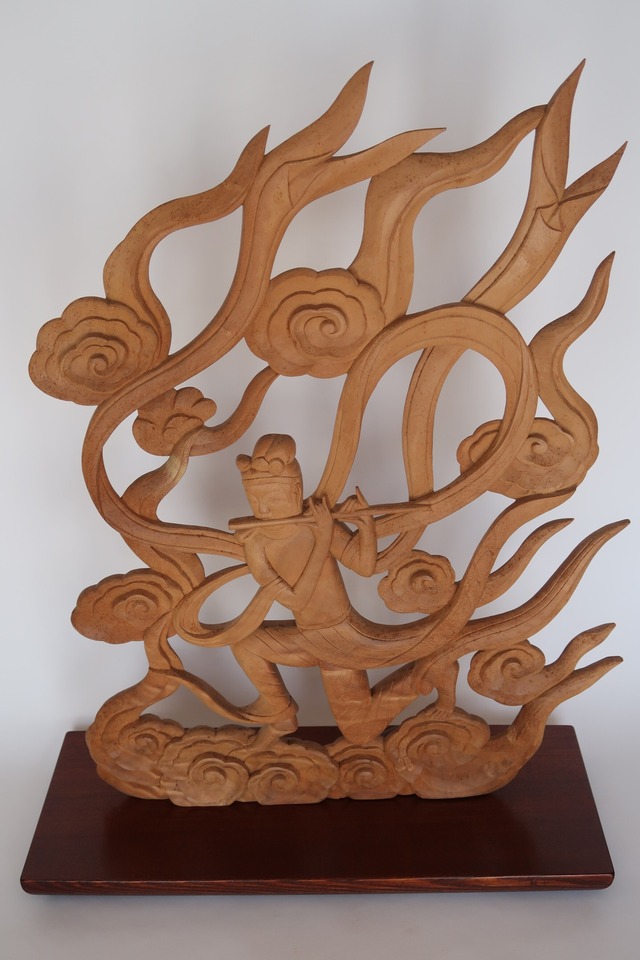 Frozen Music ― An Original Suien Sculpture by Tessō Mori