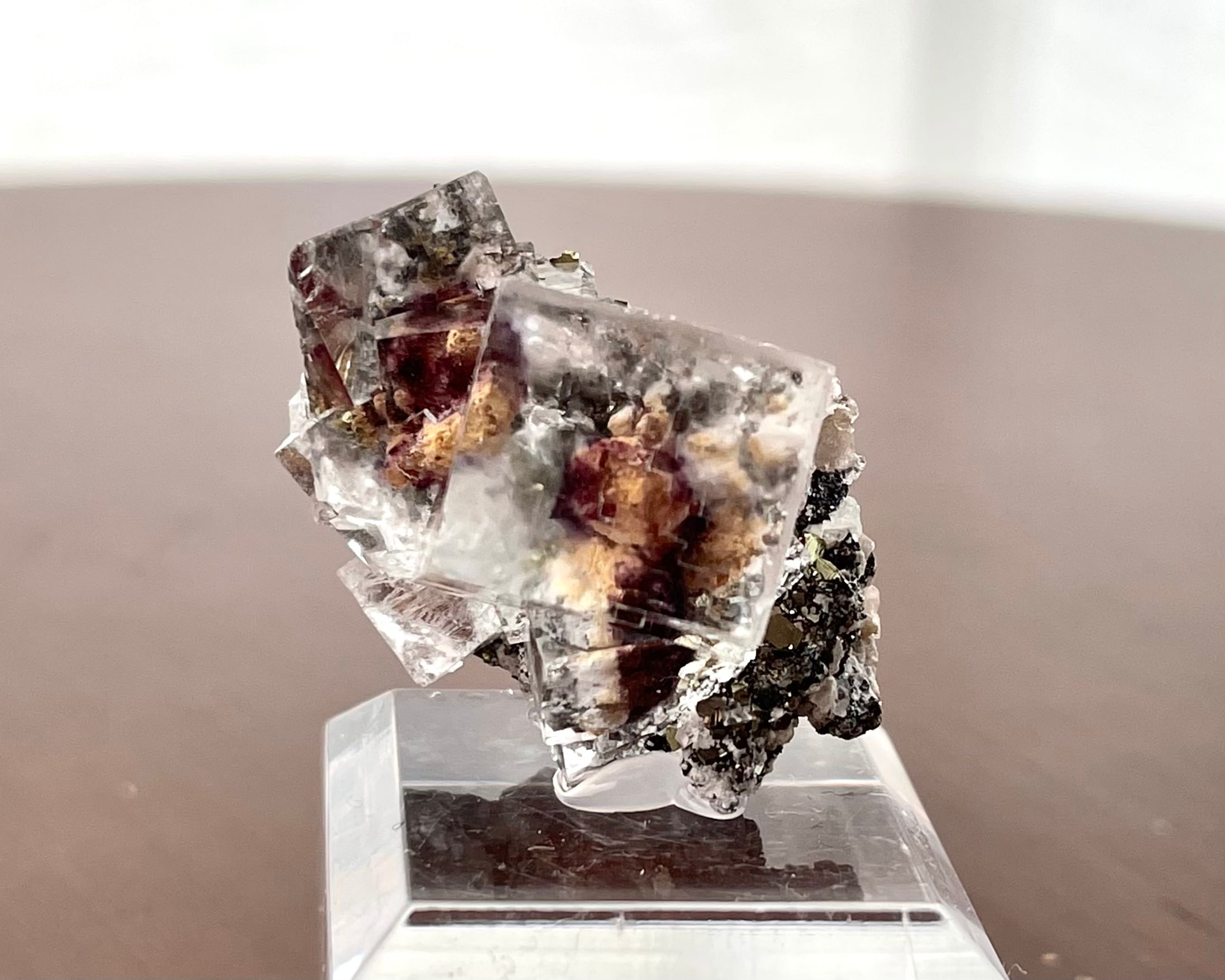 フローライト / キャルコパイライト【Fluorite with Chalcopyrite