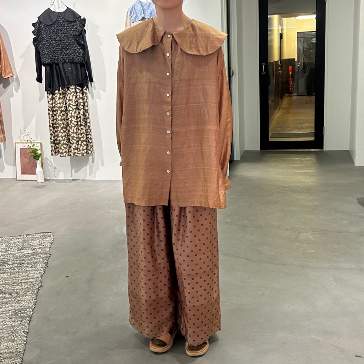 BUNON(ブノン) Round Collar Over Blouse カディシルク ラウンド