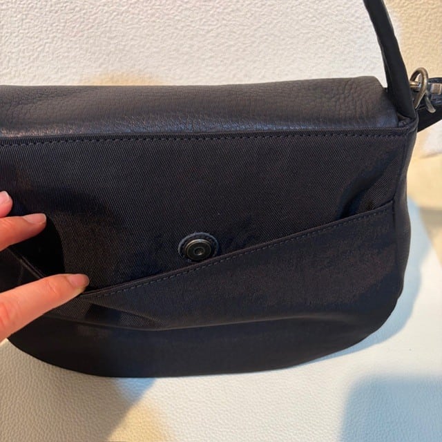 B.stuff　ショルダー付きハンドバッグ