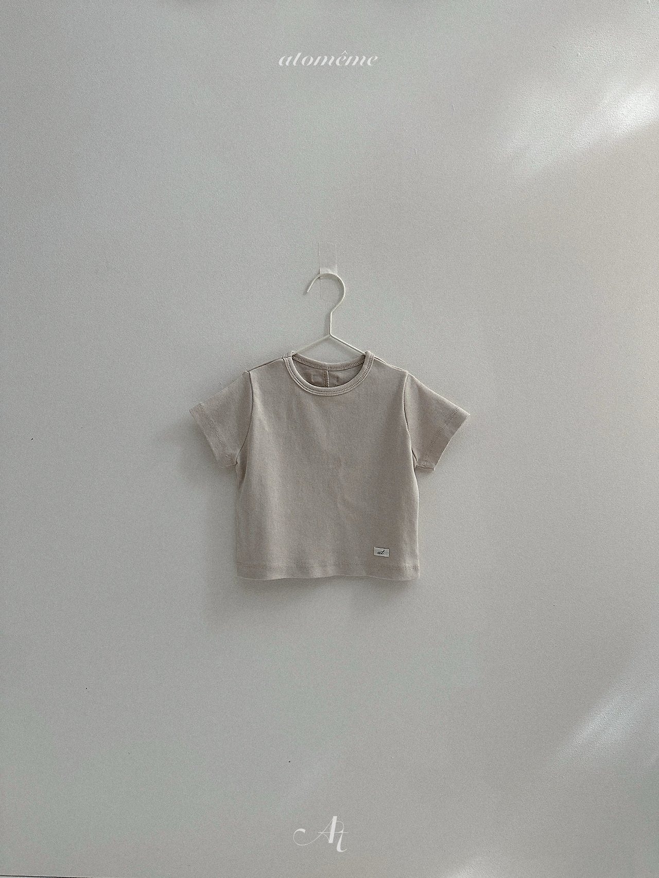 [atomeme] Blackberry Cut Tee / [아토메메] 블랙베리절개티