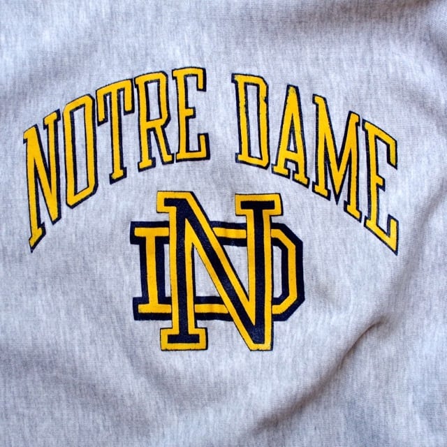 90年代 チャンピオン Champion REVERSE WEAVE リバースウィーブ 刺繍タグ 3段プリント NOTRE DAME ノートルダム大学 カレッジスウェットシャツ トレーナー USA製 メンズXL ヴィンテージ /eaa375695