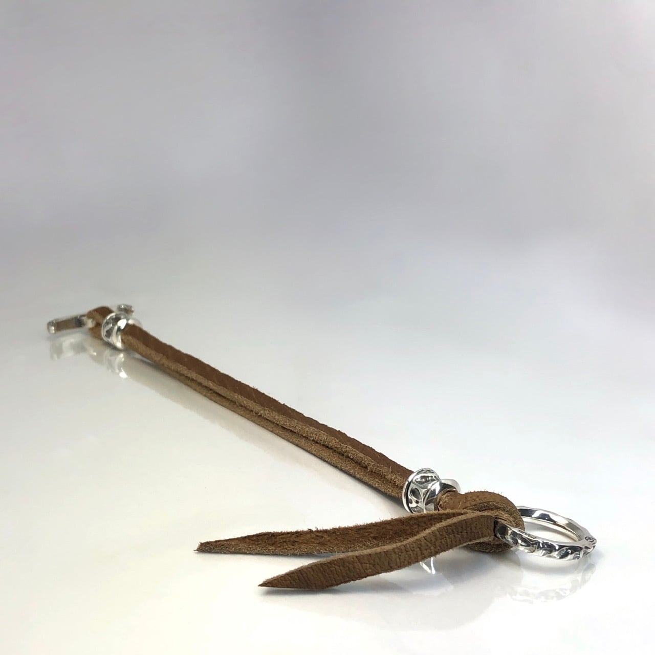 LEATHER BRACELET T-BAR / Tバーレザーブレスレット | GODSIZE