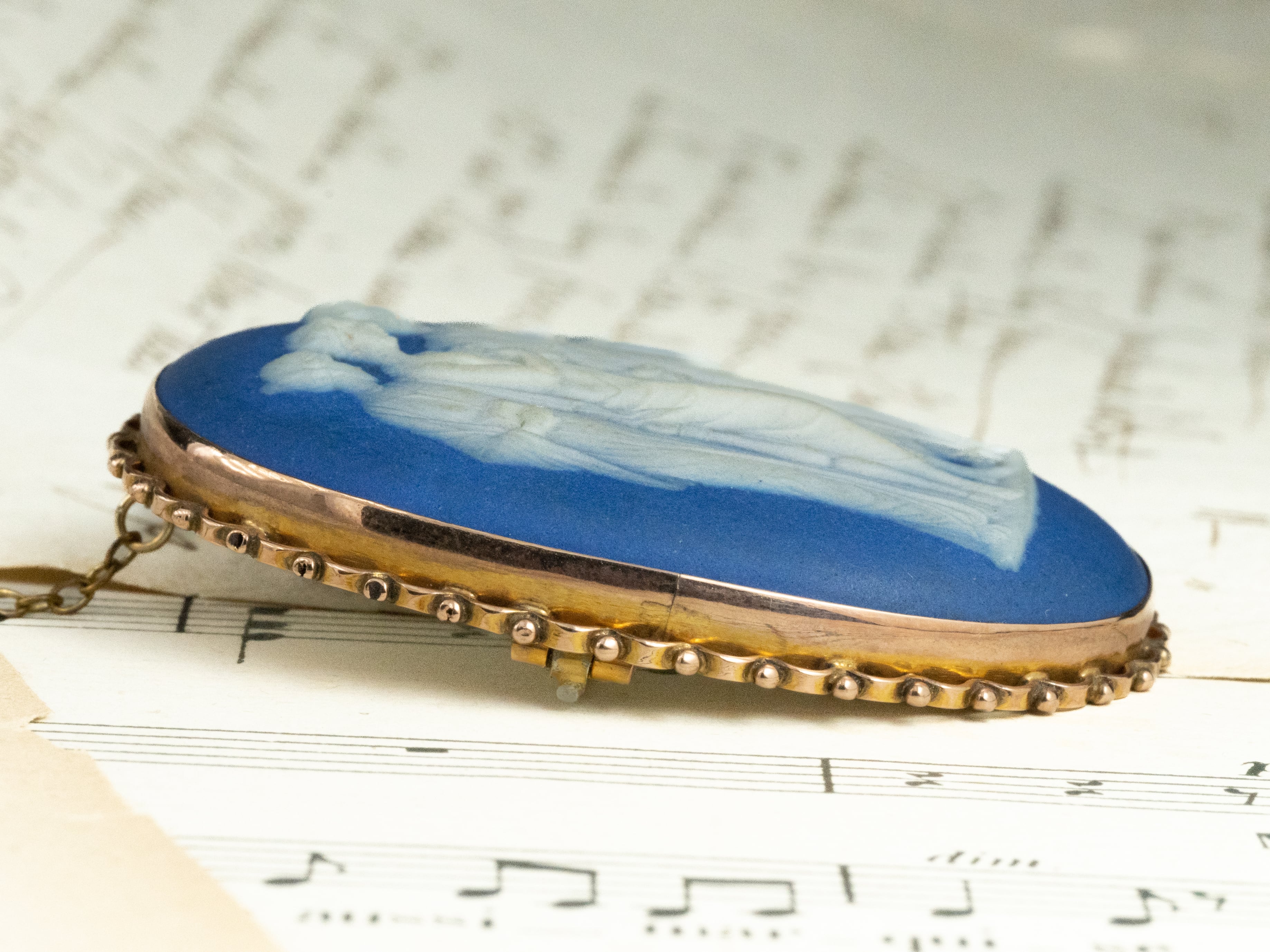 K9イギリス ウエッジウッド wedgwood ヴィンテージ カメオ ブローチ