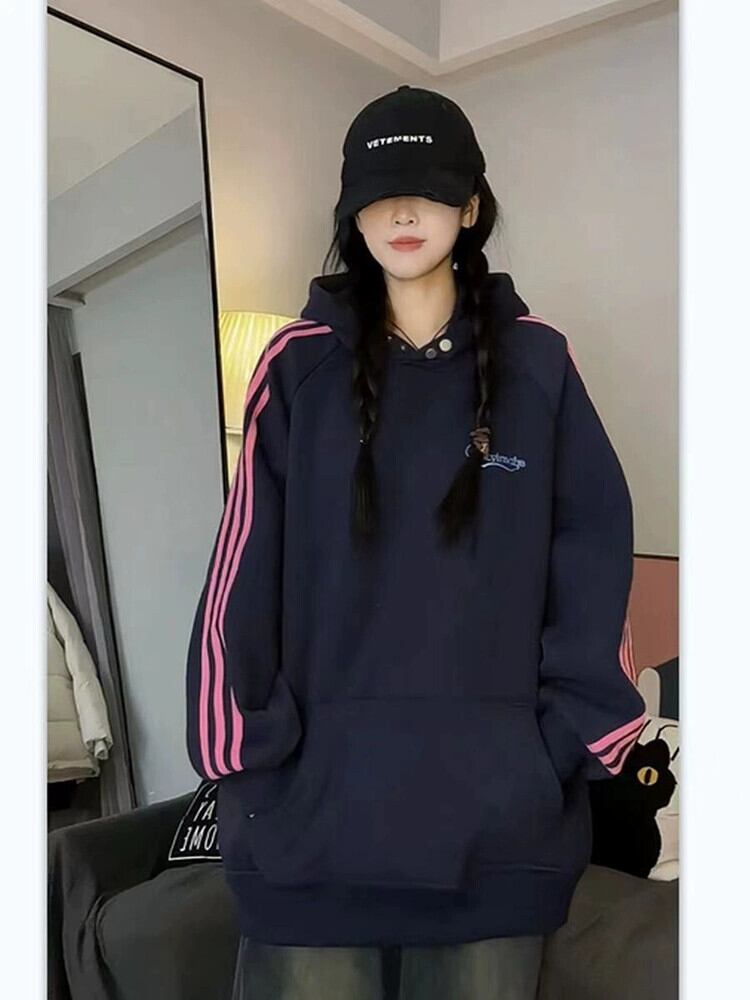 VETEMENTS ベルベット フード付き トレーナー VETEMENTS ベルベット フード付き トレーナー