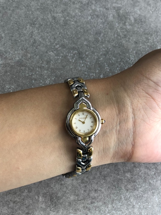 Yves Saint Laurent イヴ・サンローラン 腕時計 シルバー×ゴールド ローマ文字 ステンレススチール クウォーツ 5420-F45278 46jnbp
