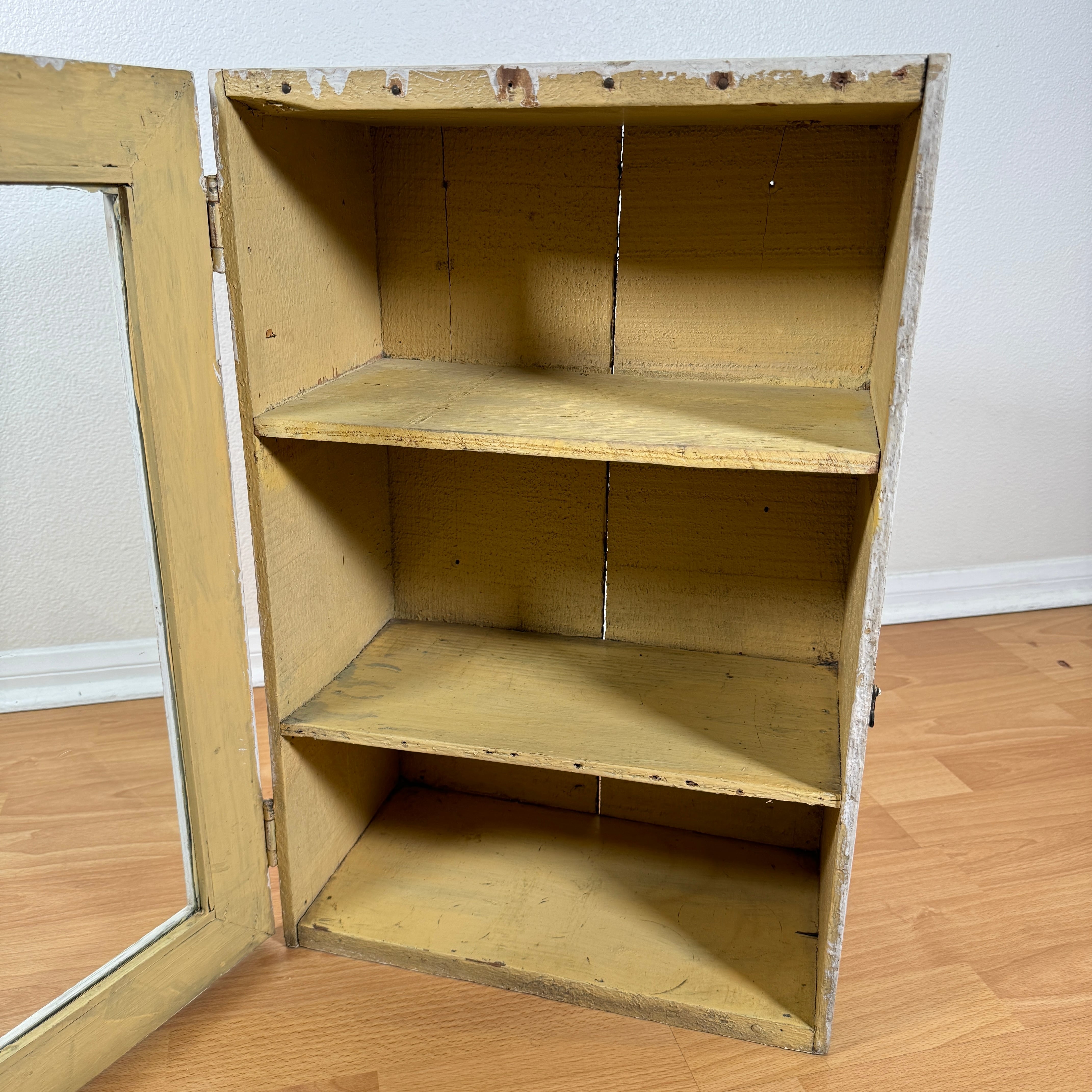 ヴィンテージ木製ディスプレイキャビネット(出荷方法は要相談) ヴィンテージ木製ディスプレイキャビネット(出荷方法は要相談