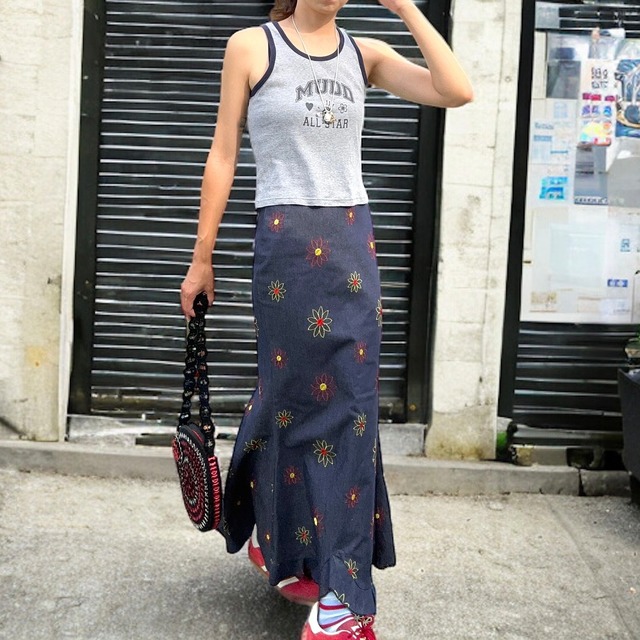 【LADIES】flower embroidery mermaid skirt
