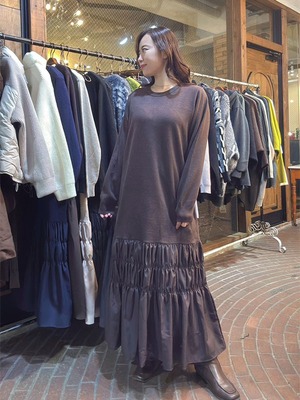 セブンデイズ　1251167　シャーリングデザイン異素材OP