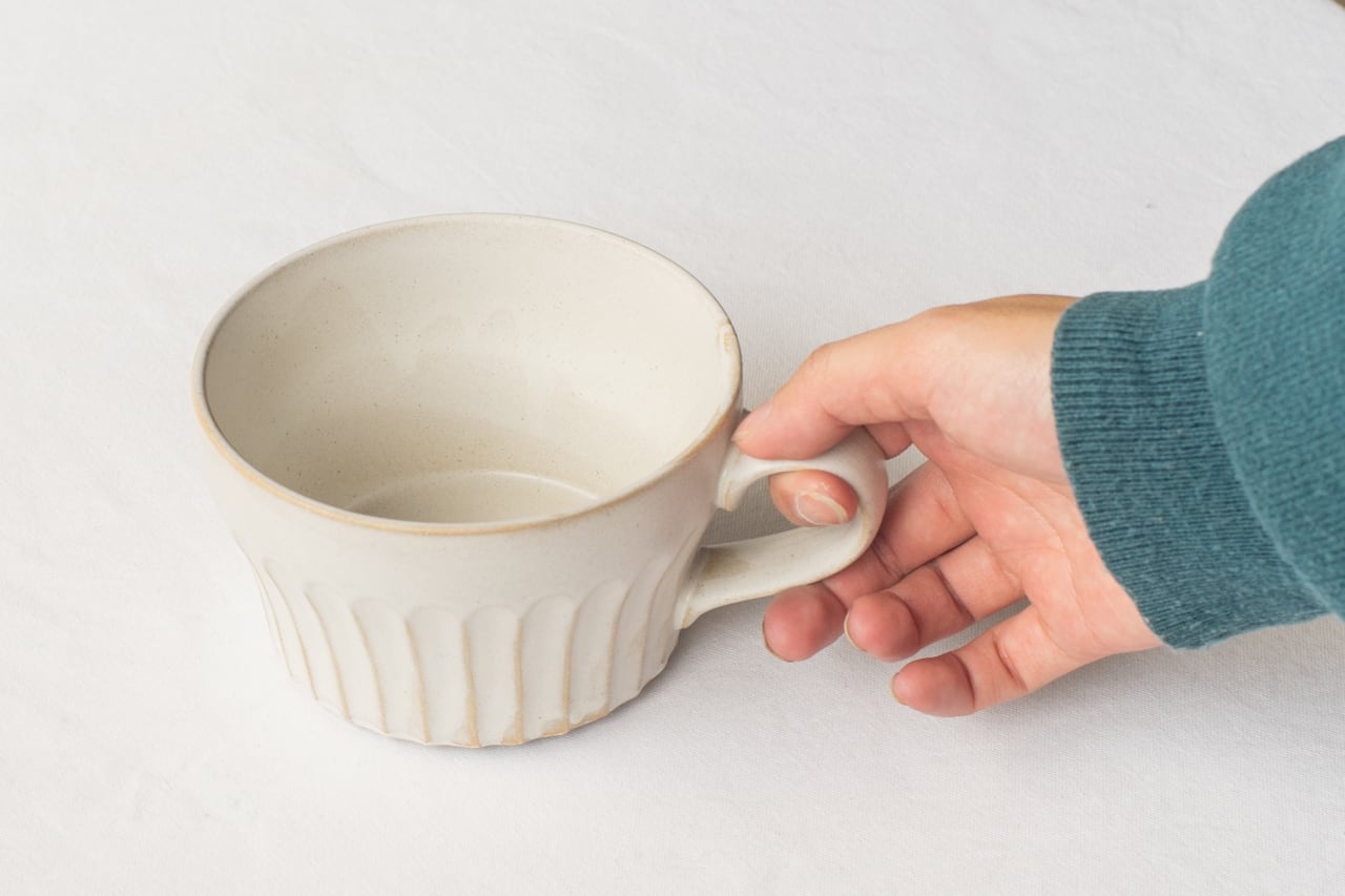 カフェ風のカップ【白・スープ】 | Kamani | 多治見で営む 美濃焼器の
