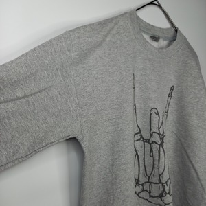 ギルダン　クルーネック　スウェット　トレーナー　スカルプリント　グレー