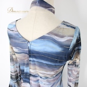 社交ダンス 衣装 スタンダード ラテン ワンピース パーティドレス U:NA ユーナ ブルー系 グレイ系 水色 青 ホワイト系 白 ゴールド系 長袖 タ舞台衣装 柄ドレス 複数色 おしゃれ かわいい ステージ衣装 エレガント 女性用 ファッション ドレスアップ ダンス用品 パーティーコスチューム 社交向け おそろいチョーカー付き 体型カバー 着心地良い 伸縮性抜群 生地感 各種イベント用