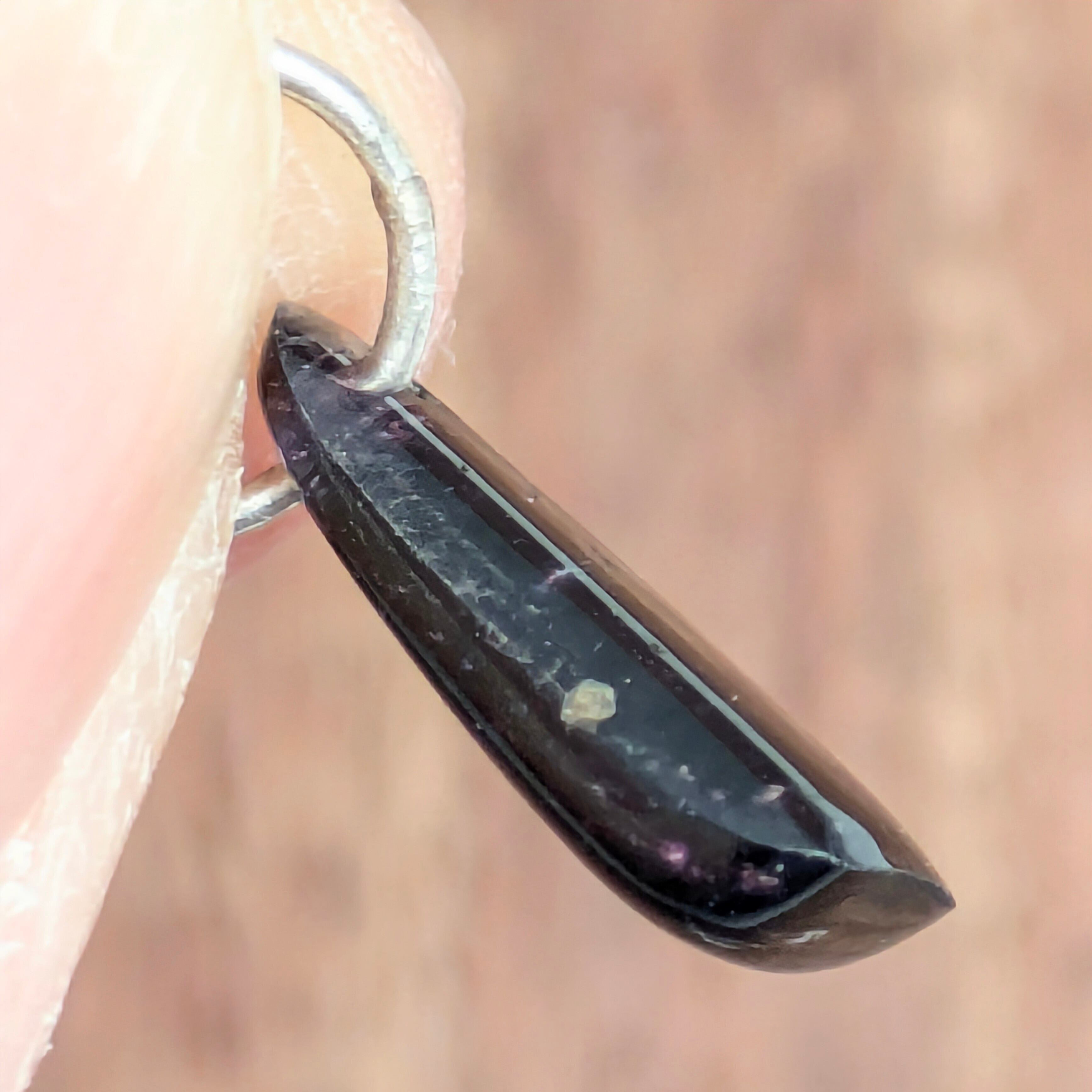 SILVERパーティカラードトルマリンチャーム ミャンマー・モゴック産