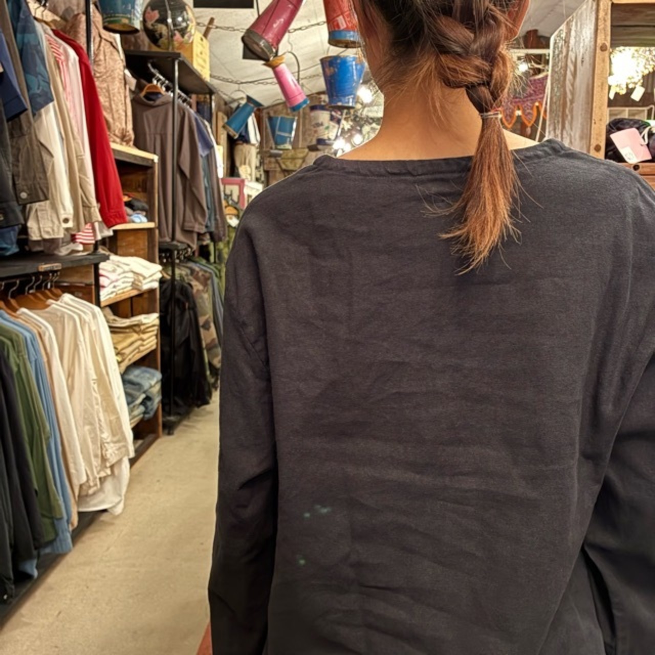French type Linen cotton Crew neck shirt L/S Black dyeing　フランスタイプ　リネンコットンクルーネックシャツ　ブラック染　ロングスリーブ　ファッション　ユニセックス　軍物　フランス軍　ミリタリー　長袖　インナー　ブラウス