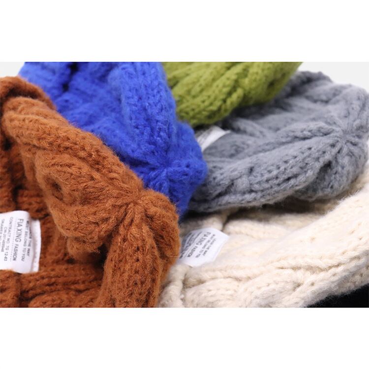 ★TWISTED WOOL KNIT HAT　　25189
