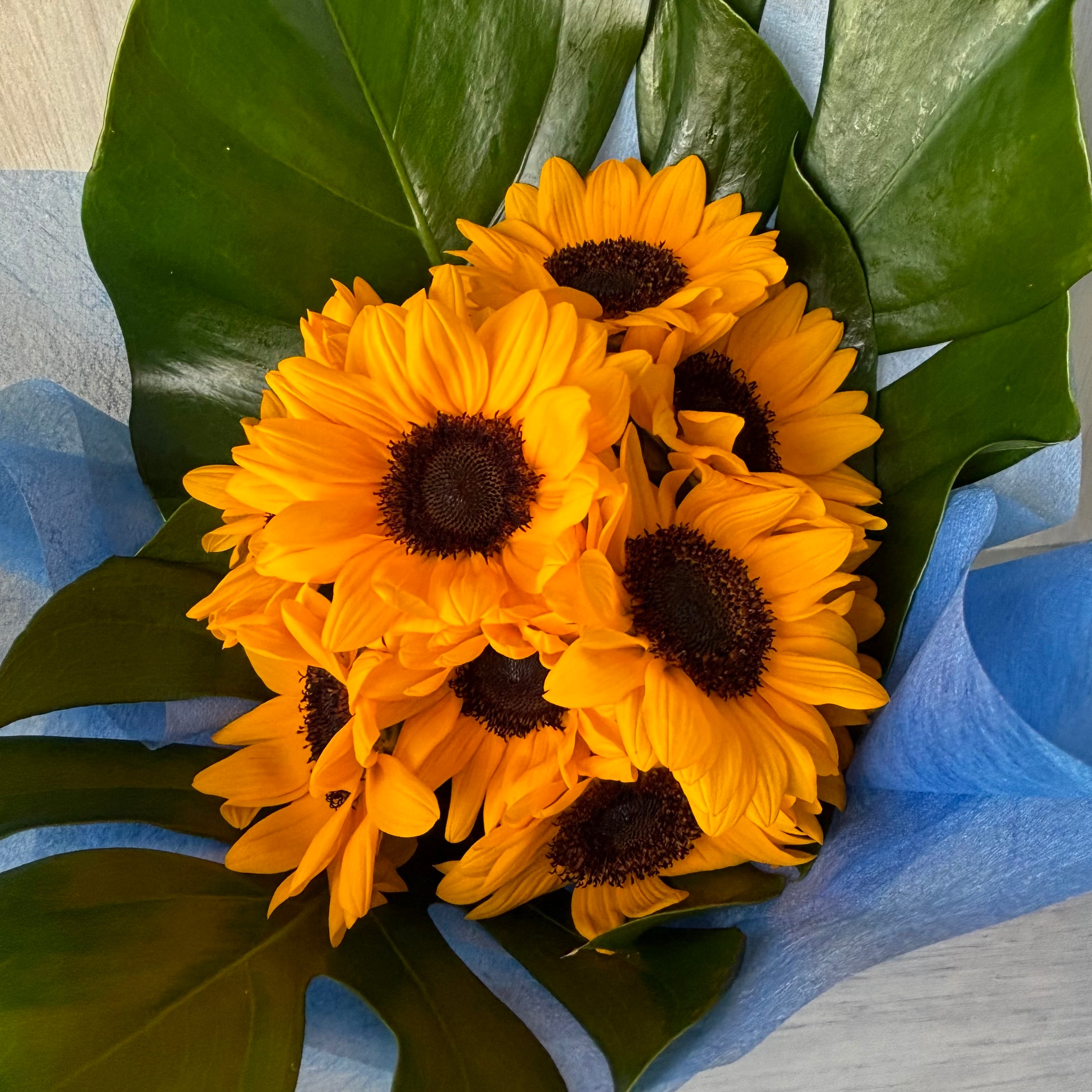 定番ビタミンフラワー！ オレンジひまわりのシンプルブーケ